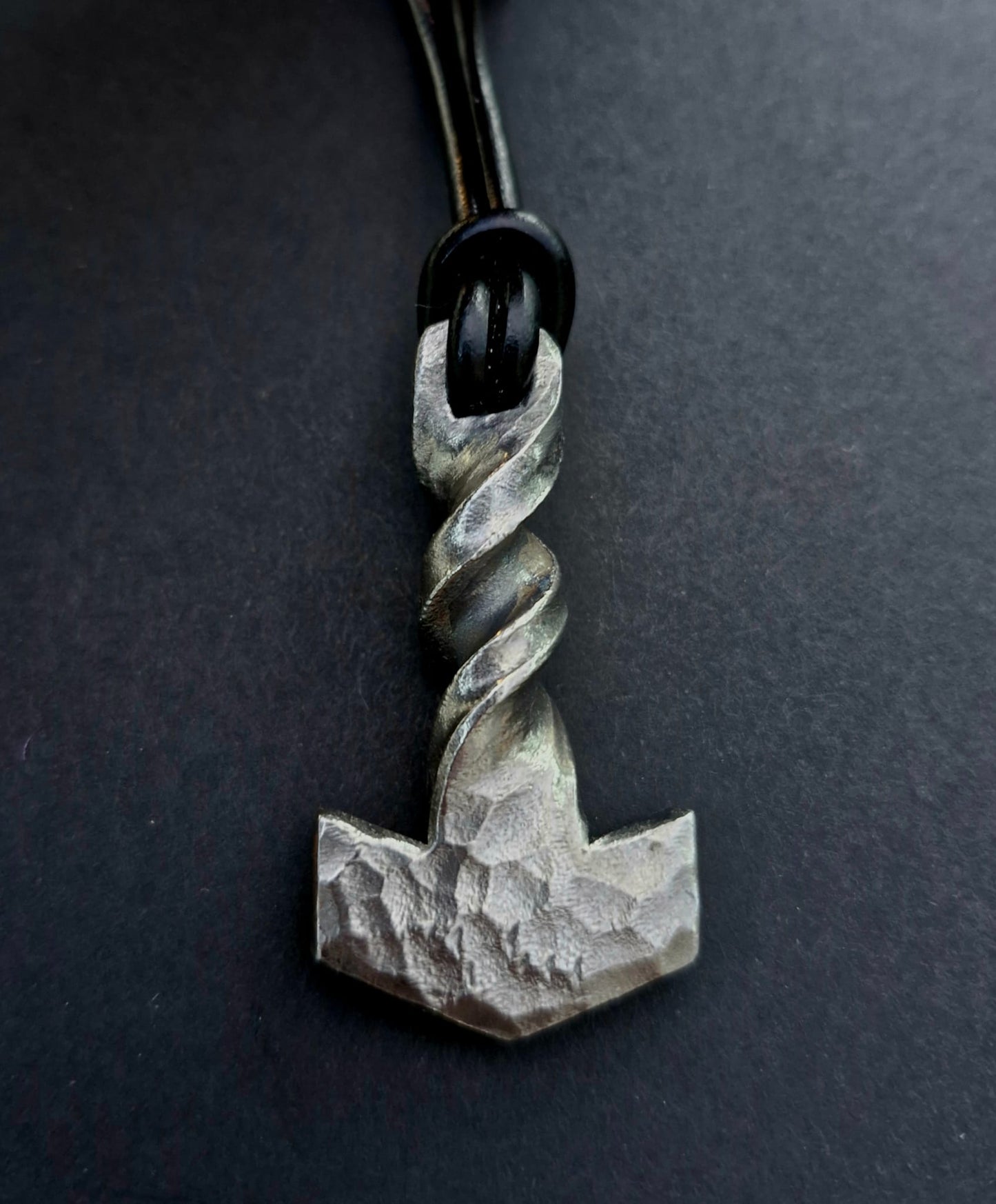 Hammered effect Mjilnoir
