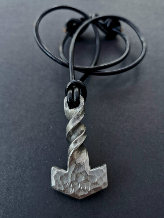 Hammered effect Mjilnoir