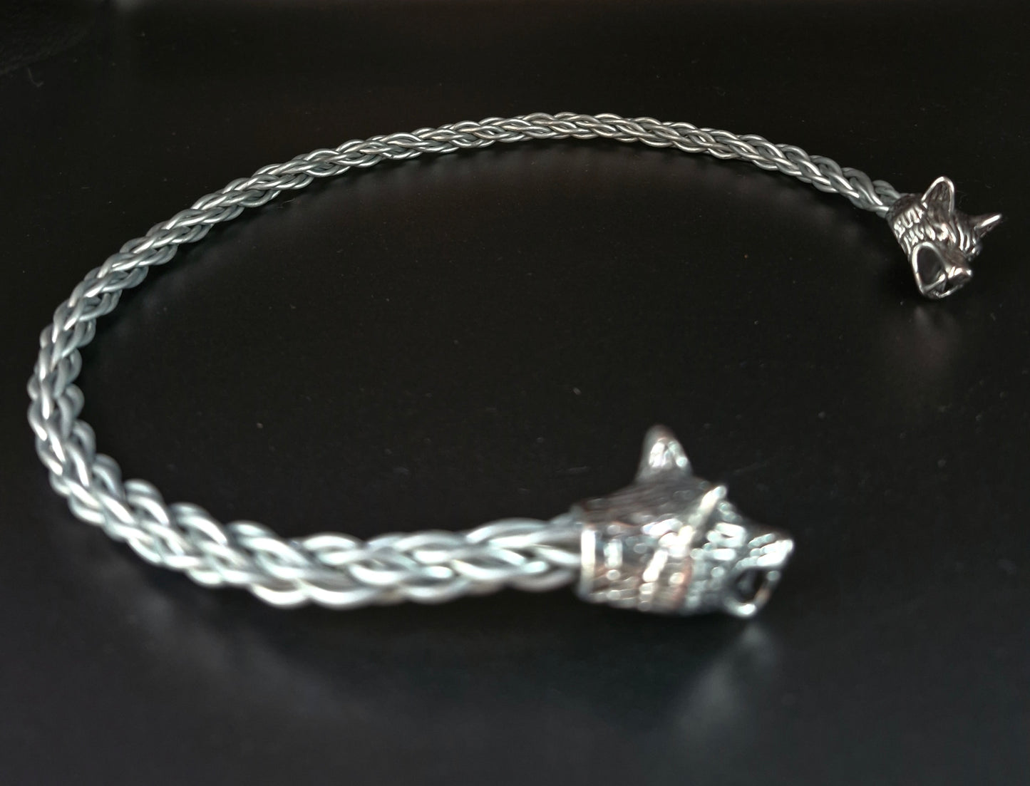 Wolf head neck torc