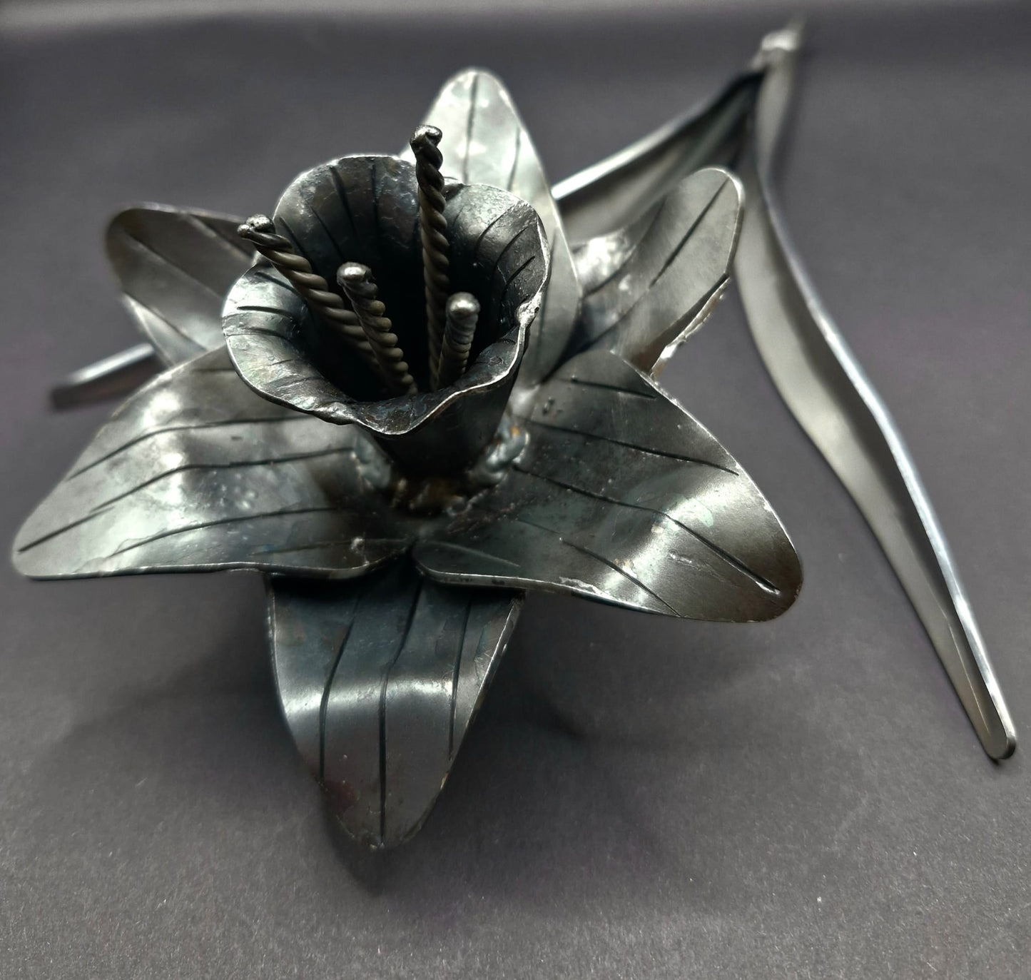 Steel Daffodil