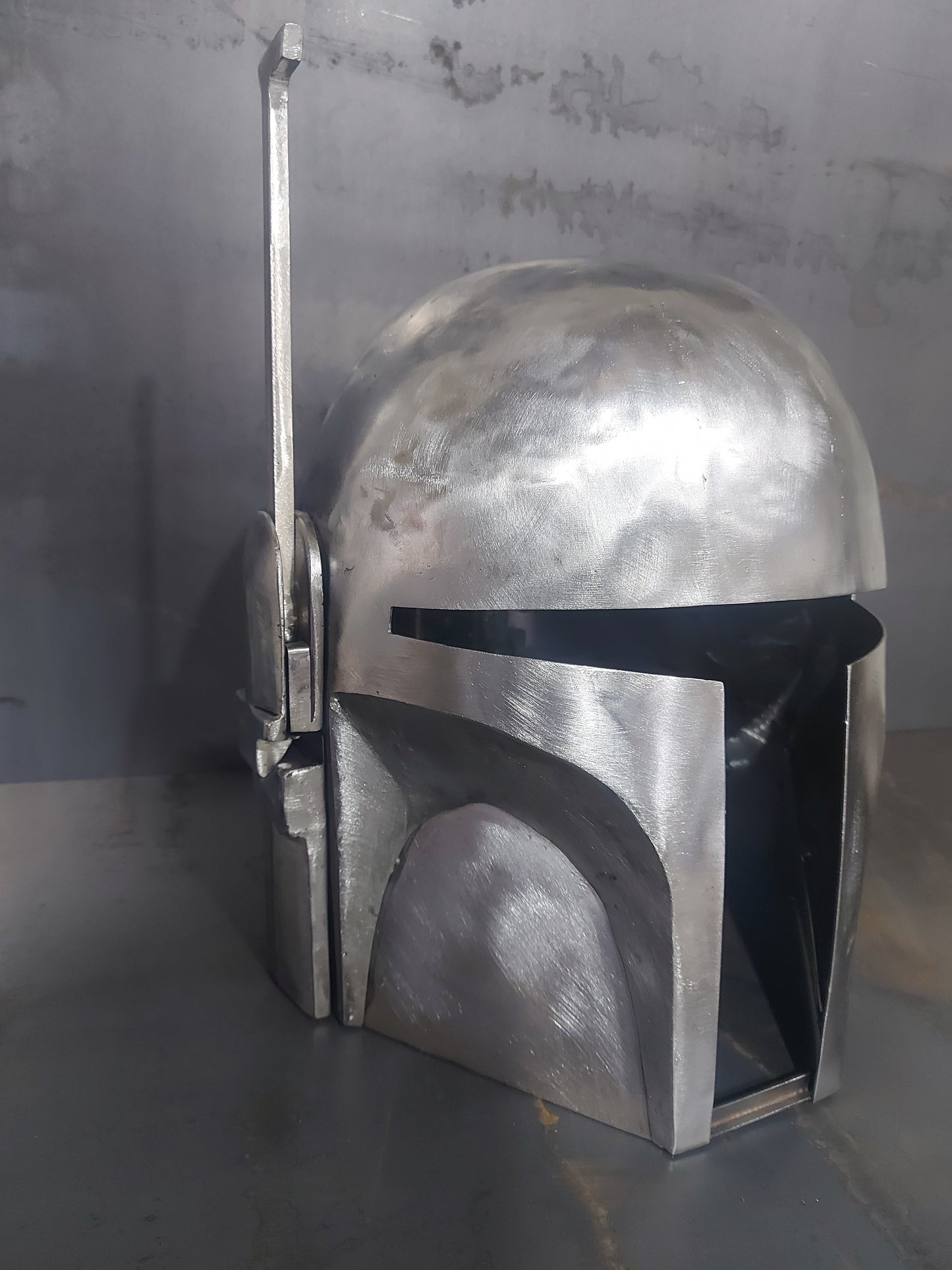 Mando helmet with Range aerial